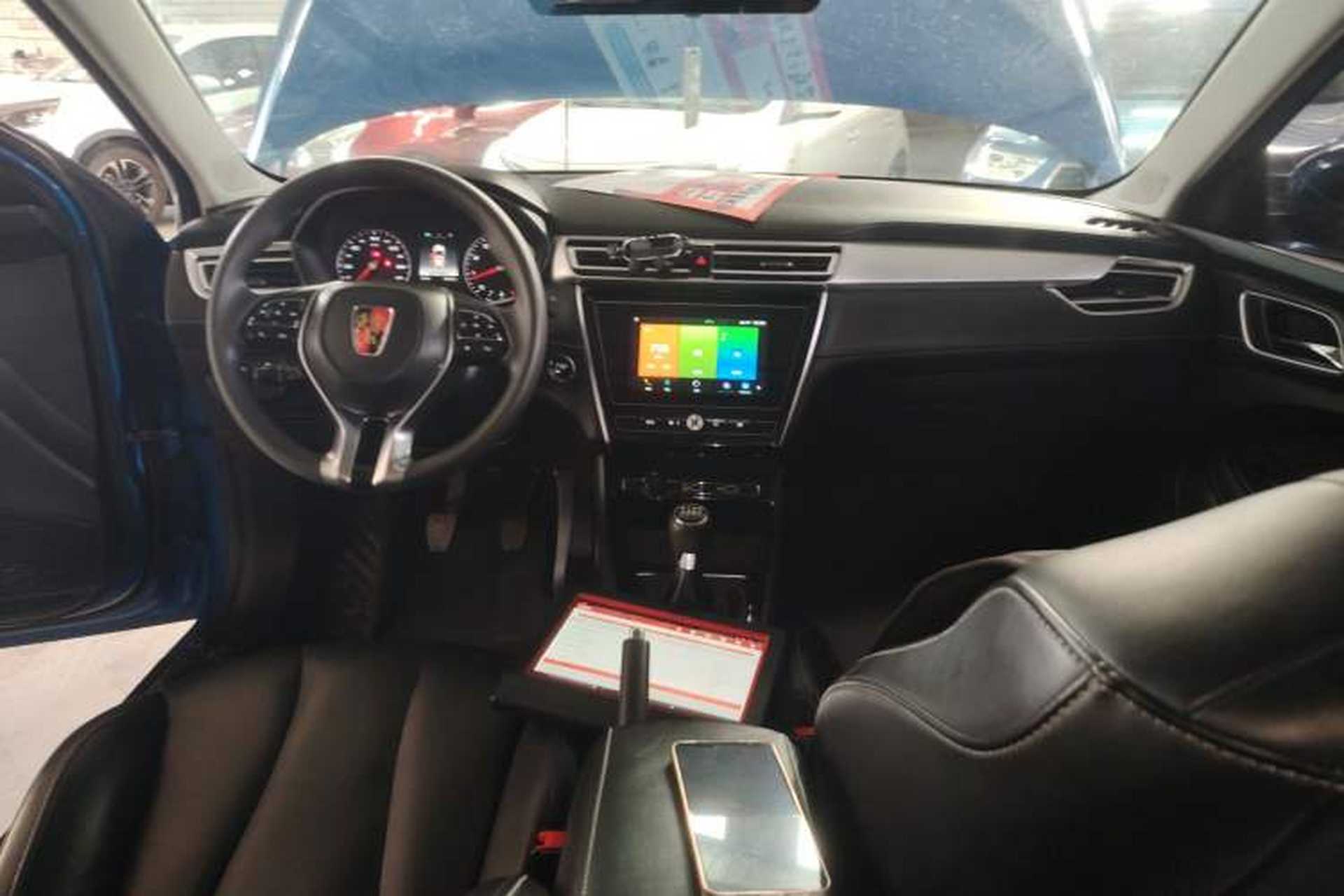 Used Roewe i5 2020 1.5L Manual 4G Connect Leehao Flagship Edition Interior 2