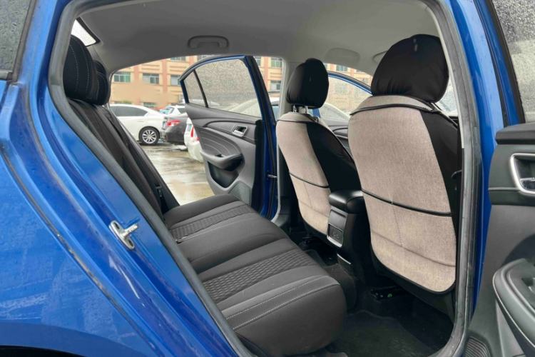 Used Roewe i5 2020 1.5L Manual 4G Connect Luxury Edition Interior 6