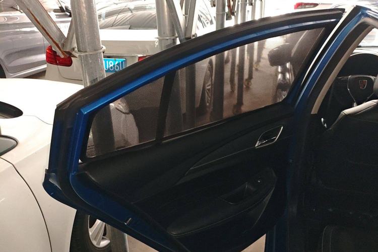 Used Roewe i5 2020 1.5L Automatic 4G Connect Luxury Flagship Edition Interior 6