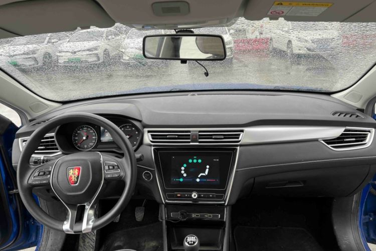 Used Roewe i5 2020 1.5L Manual 4G Connect Luxury Edition Interior 7