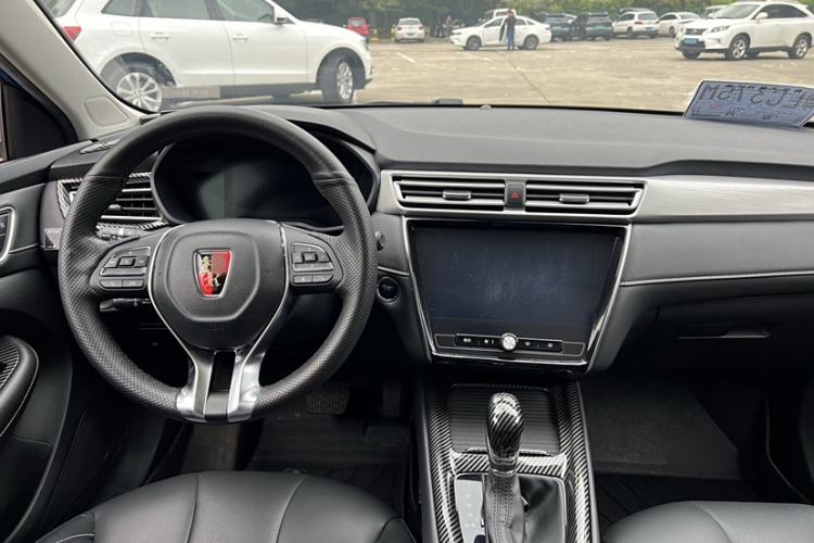 Used Roewe i5 2020 1.5L Automatic 4G Connect Luxury Flagship Edition Interior 7