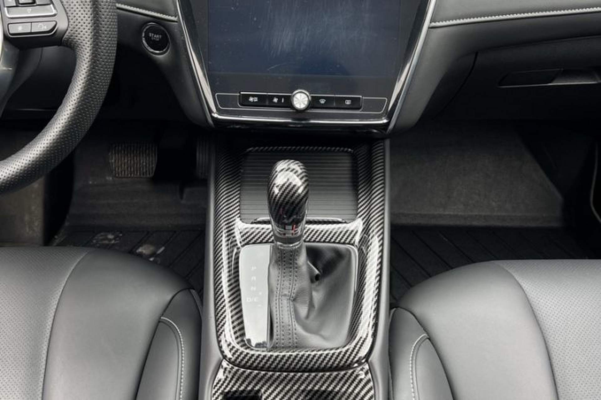 Used Roewe i5 2020 1.5L Automatic 4G Connect Luxury Flagship Edition Interior 8