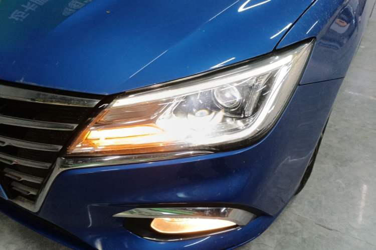 Used Roewe i5 2020 1.5L Automatic 4G Connect Luxury Flagship Edition Left Front Headlight