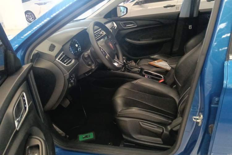 Used Roewe i5 2020 1.5L Automatic 4G Connect Luxury Flagship Edition Left Front Seat