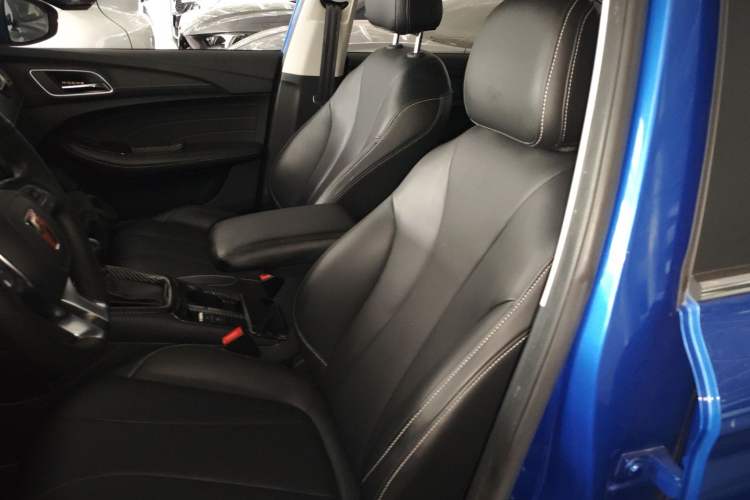 Used Roewe i5 2020 1.5L Automatic 4G Connect Luxury Flagship Edition Left Front Seat