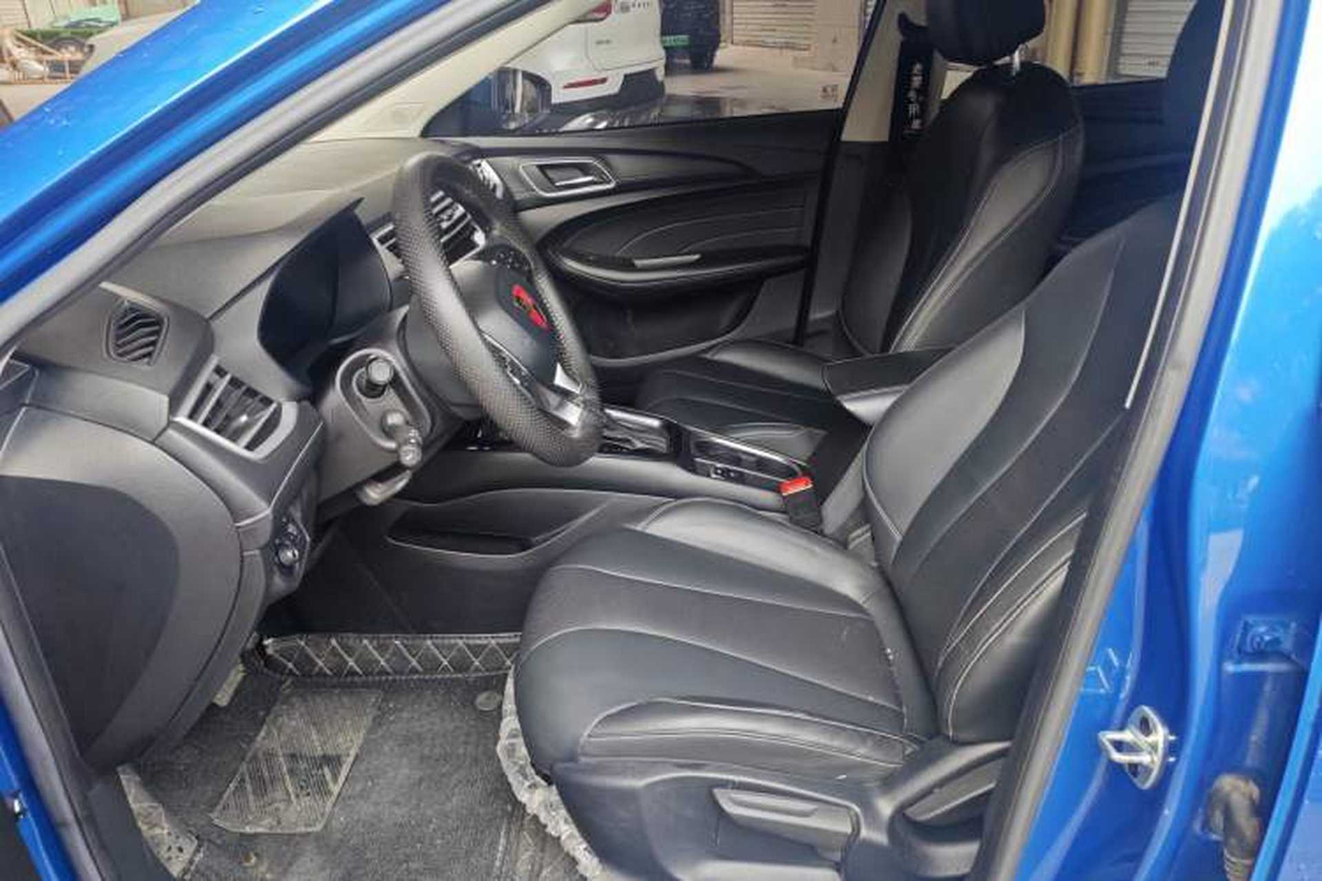 Used Roewe i5 2020 GL 20T Automatic 4G Connected Supreme Flagship Edition Left Front Seat