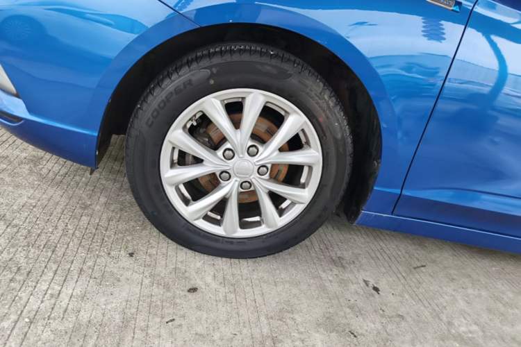 Used Roewe i5 2020 1.5L Manual 4G Connect Luxury Edition Left Front Wheel Hub
