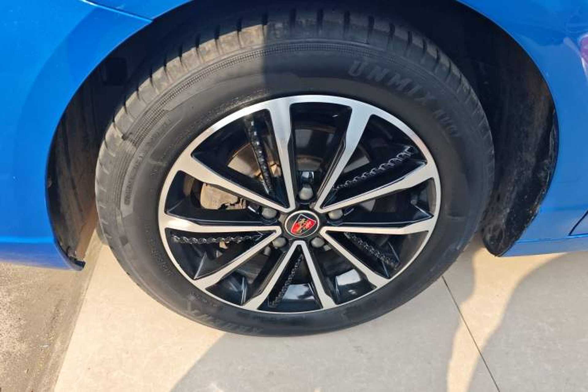 Used Roewe i5 2020 1.5L Manual 4G Connect Leehao Flagship Edition Left Front Wheel Hub