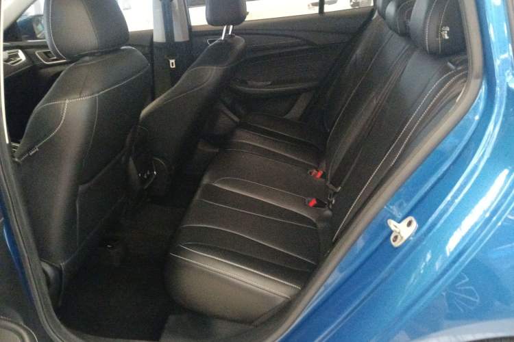 Used Roewe i5 2020 1.5L Automatic 4G Connect Luxury Flagship Edition Left Rear Seat