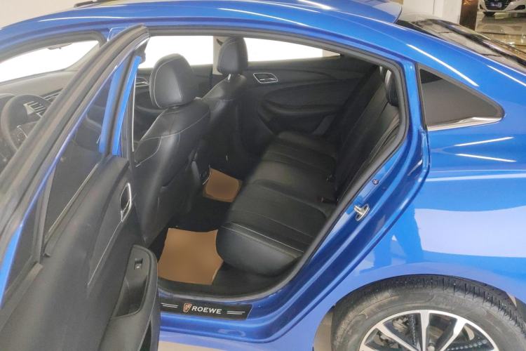 Used Roewe i5 2020 1.5L Automatic 4G Connect Luxury Flagship Edition Left Rear Seat