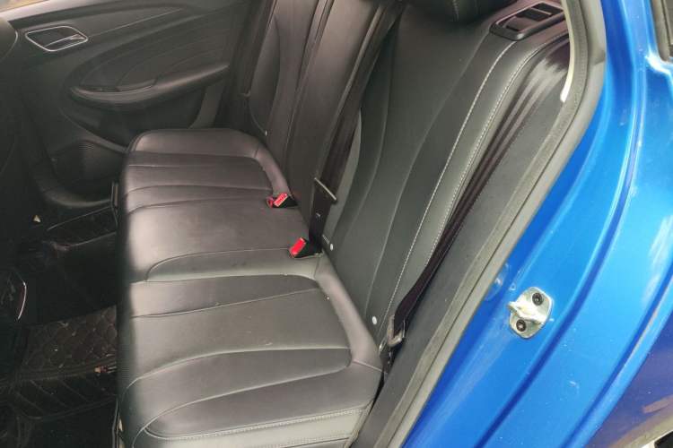 Used Roewe i5 2020 1.5L Automatic 4G Connect Luxury Flagship Edition Left Rear Seat
