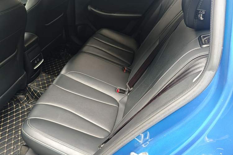 Used Roewe i5 2020 1.5L Automatic 4G Connect Luxury Flagship Edition Left Rear Seat
