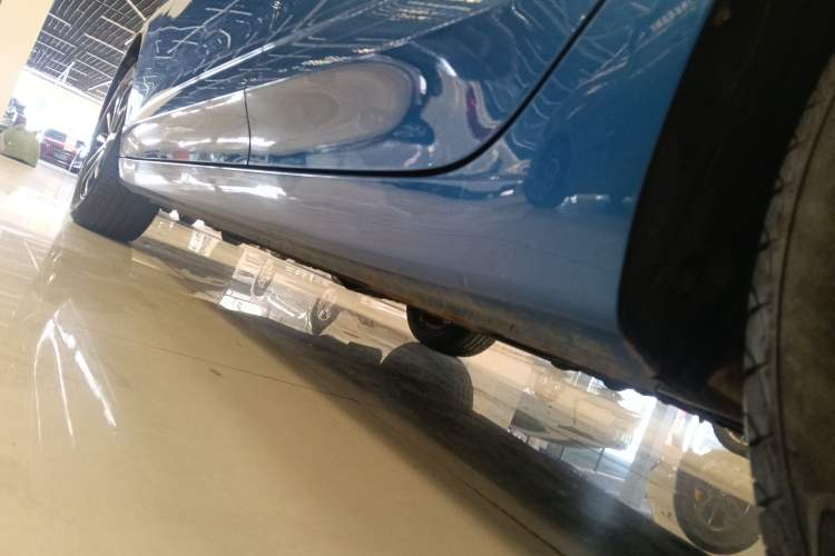 Used Roewe i5 2020 1.5L Automatic 4G Connect Luxury Flagship Edition Left Side Sill