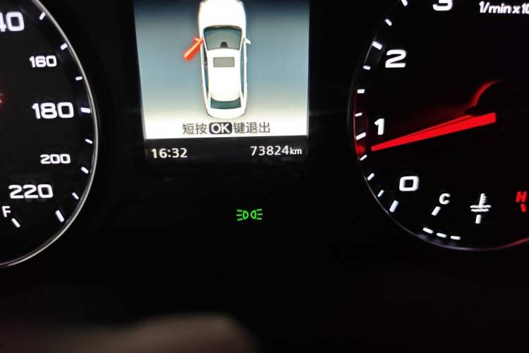 Used Roewe i5 2020 1.5L Manual 4G Connect Luxury Edition Odometer Close Up