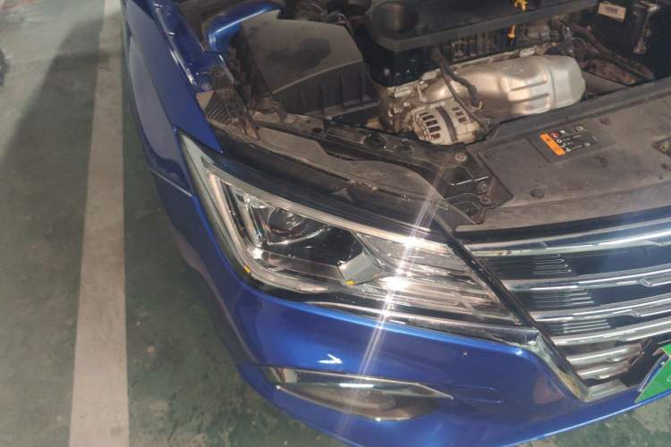 Used Roewe i5 2020 1.5L Automatic 4G Connect Luxury Flagship Edition Right Front Headlight