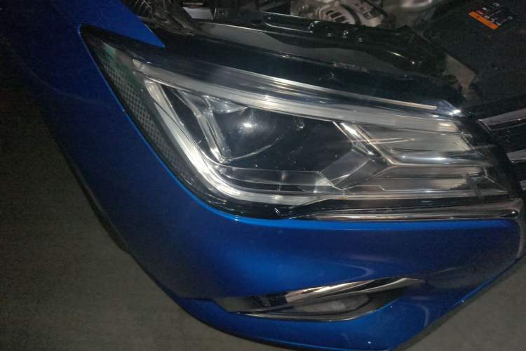 Used Roewe i5 2020 1.5L Automatic 4G Connected Linghao Edition Right Front Headlight