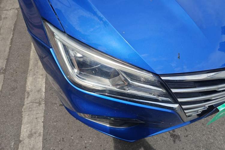 Used Roewe i5 2020 1.5L Automatic 4G Connect Luxury Flagship Edition Right Front Headlight