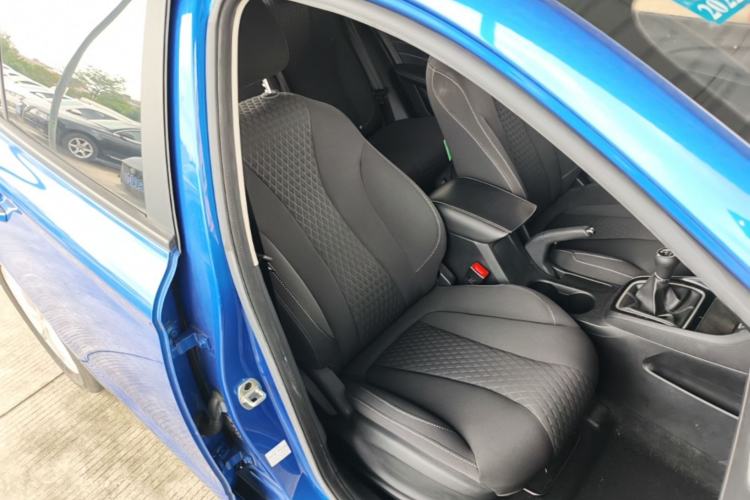 Used Roewe i5 2020 1.5L Manual 4G Connect Luxury Edition Right Front Seat