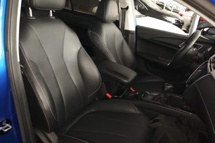 Used Roewe i5 2020 1.5L Automatic 4G Connect Luxury Flagship Edition Right Front Seat