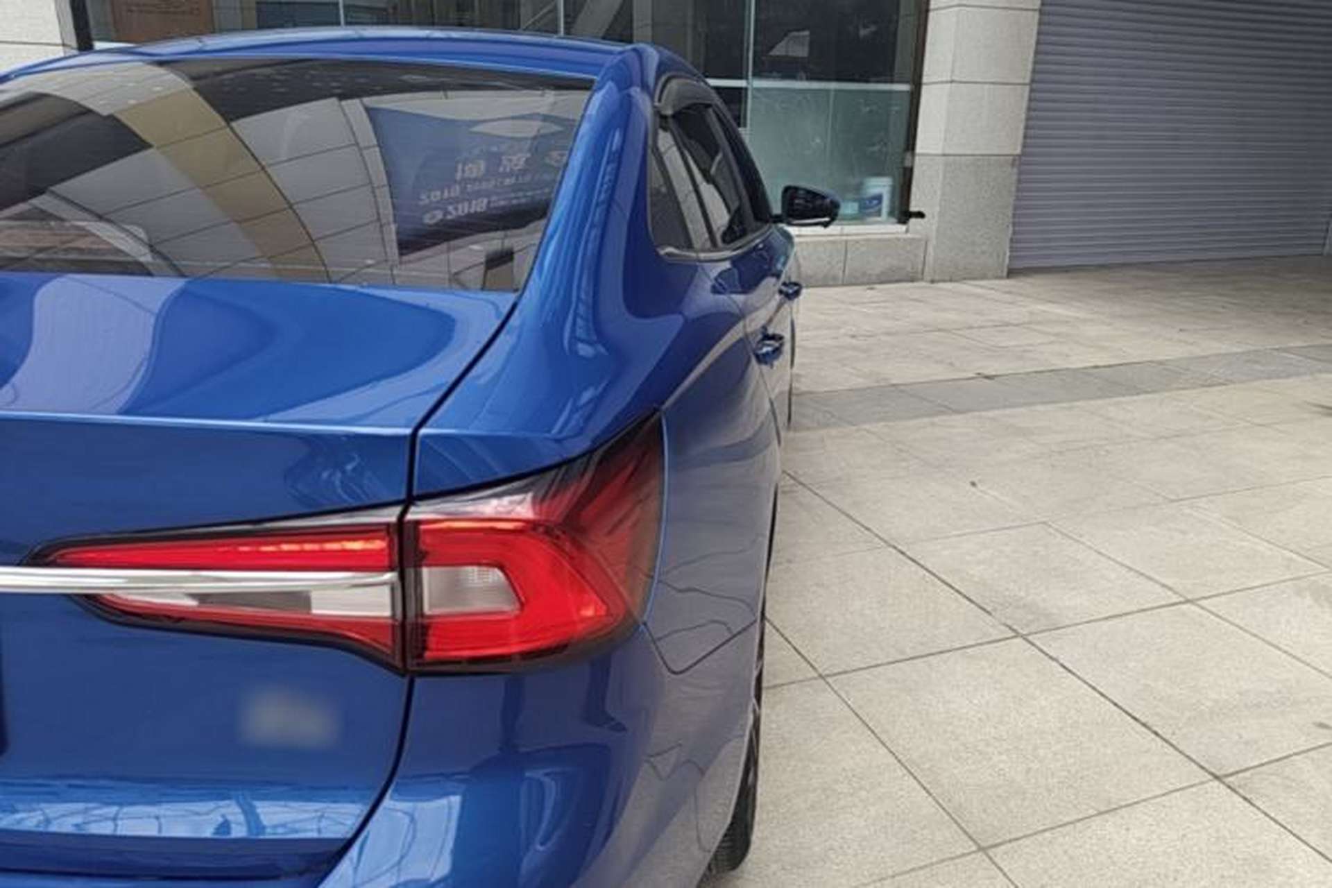 Used Roewe i5 2020 1.5L Automatic 4G Connect Luxury Flagship Edition Right Rear Taillight