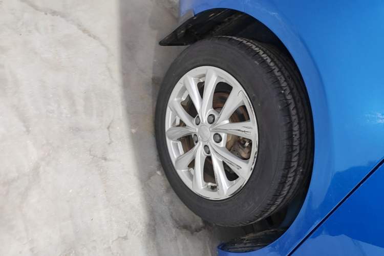 Used Roewe i5 2020 1.5L Automatic 4G Connected Linghao Edition Right Rear Wheel Hub