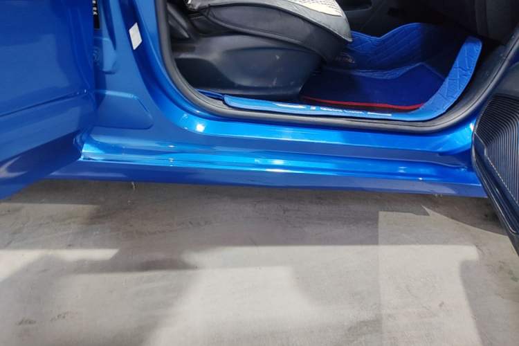 Used Roewe i5 2020 1.5L Automatic 4G Connected Linghao Edition Right Side Sill