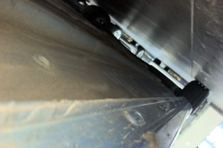 Used Roewe i5 2020 1.5L Automatic 4G Connect Luxury Flagship Edition Right Side Sill