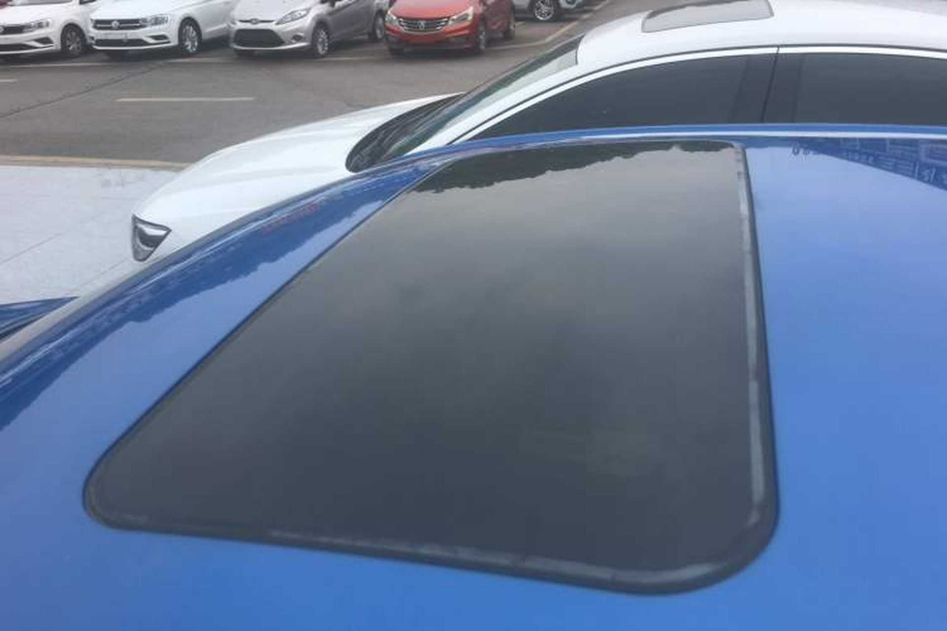 Used Roewe i5 2020 1.5L Automatic 4G Connect Luxury Flagship Edition Roof