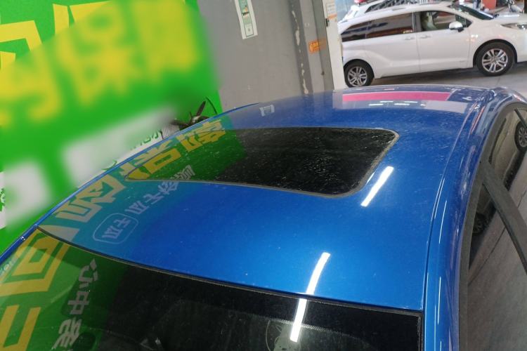 Used Roewe i5 2020 1.5L Automatic 4G Connect Luxury Flagship Edition Roof