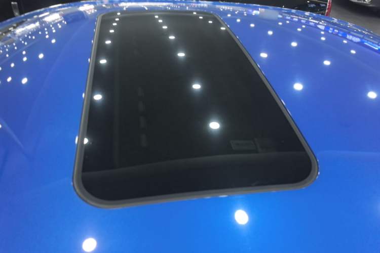 Used Roewe i5 2020 1.5L Automatic 4G Connect Luxury Flagship Edition Roof
