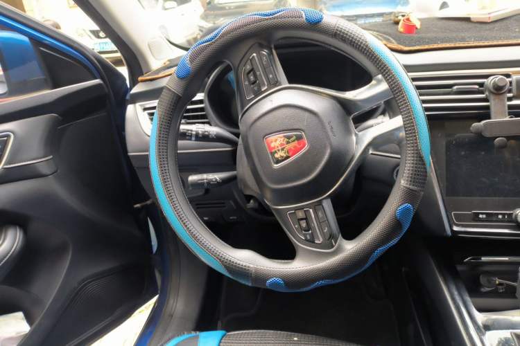 Used Roewe i5 2020 1.5L Automatic 4G Connect Luxury Flagship Edition Steering Wheel