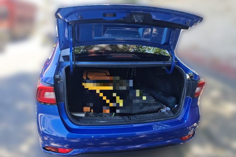 Used Roewe i5 2020 1.5L Automatic 4G Connected Linghao Edition Trunk