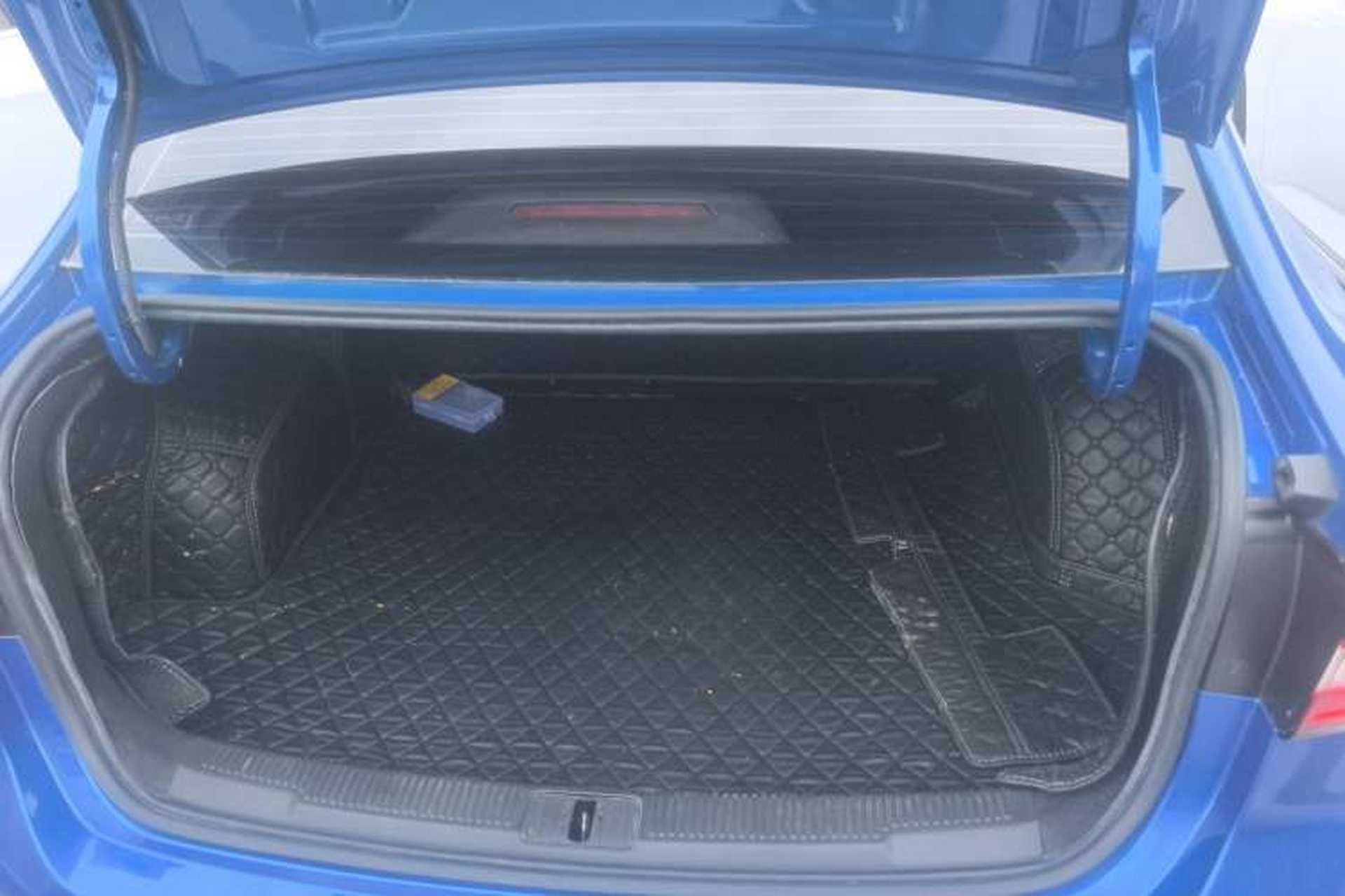 Used Roewe i5 2020 1.5L Automatic 4G Connect Luxury Flagship Edition Trunk