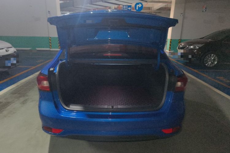 Used Roewe i5 2020 1.5L Automatic 4G Connected Linghao Edition Trunk