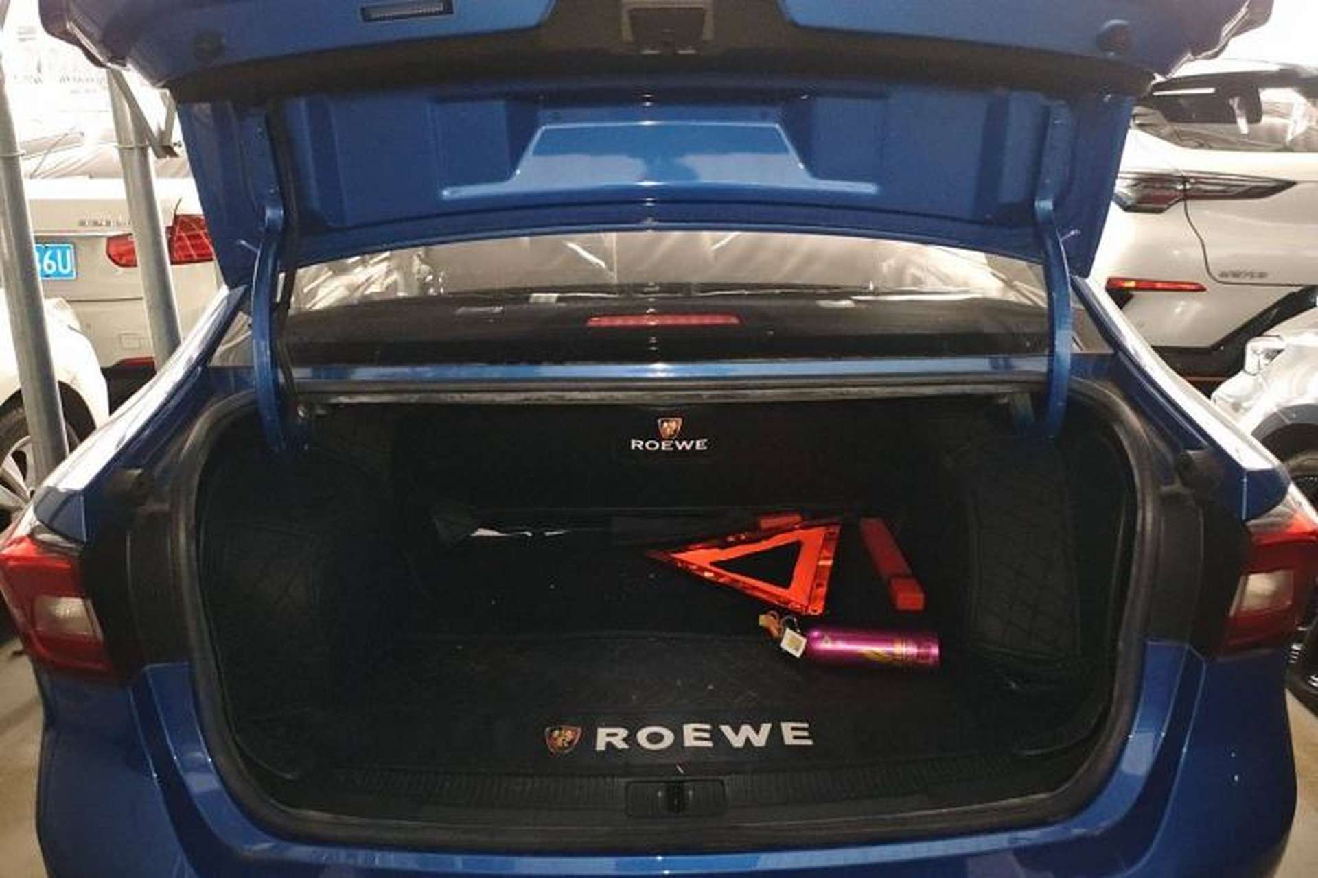 Used Roewe i5 2020 1.5L Automatic 4G Connect Luxury Flagship Edition Trunk