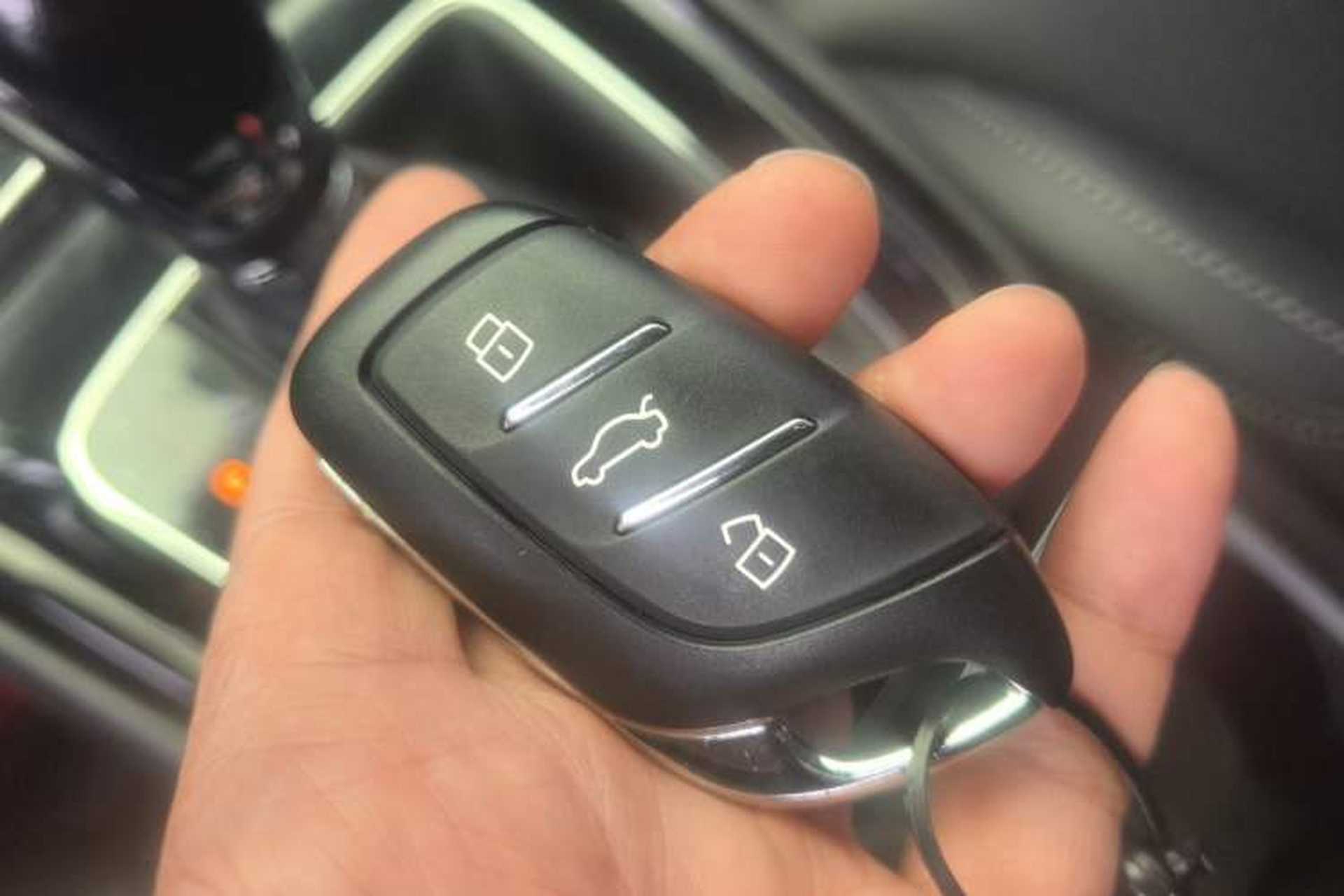 Used Roewe i5 2020 1.5L Automatic 4G Connect Luxury Flagship Edition Vehicle Key