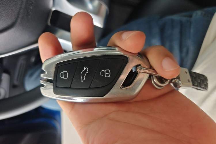Used Roewe i5 2020 1.5L Manual 4G Connect Leehao Flagship Edition Vehicle Key