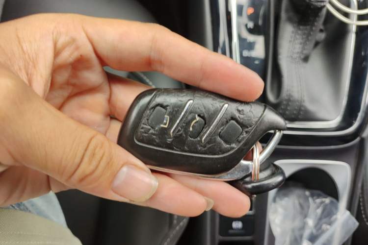 Used Roewe i5 2020 1.5L Automatic 4G Connect Luxury Flagship Edition Vehicle Key