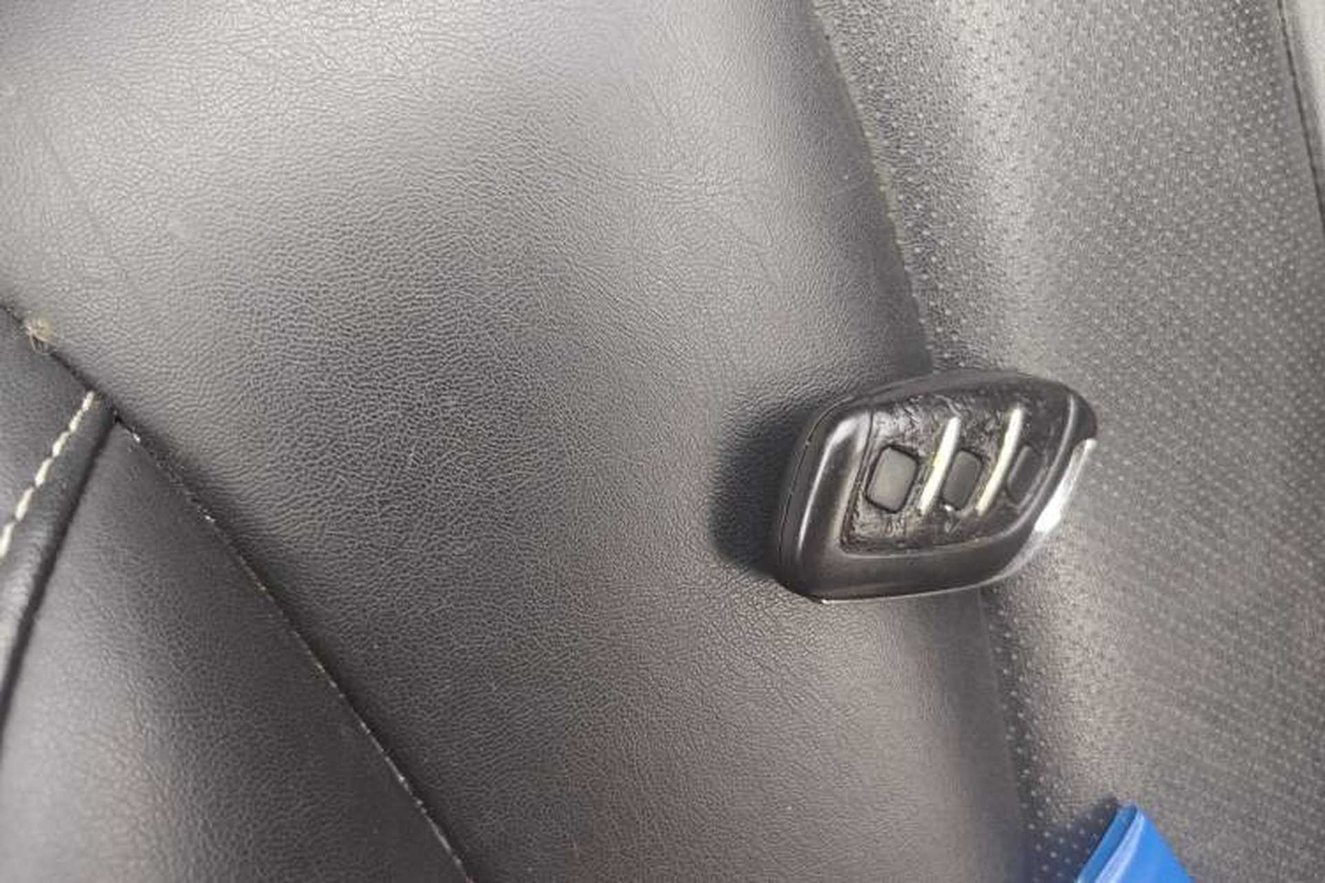 Used Roewe i5 2020 1.5L Automatic 4G Connect Luxury Flagship Edition Vehicle Key