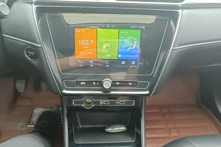Used Roewe i5 2020 1.5L Manual 4G Connect Leehao Flagship Edition Audio And AC Panel