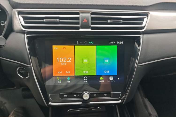 Used Roewe i5 2020 1.5L Automatic 4G Connect Luxury Flagship Edition Audio And AC Panel