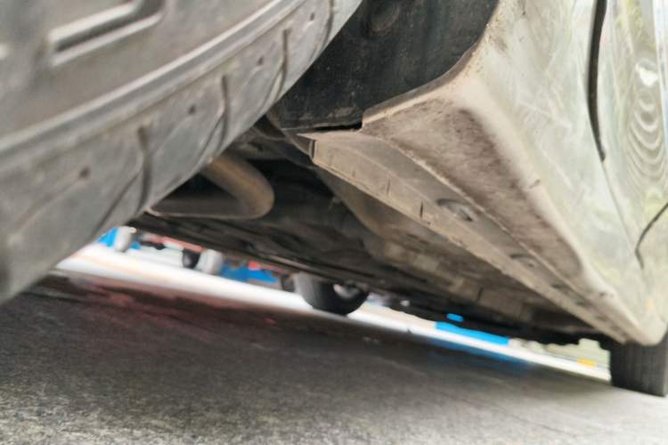 Used Roewe i5 2020 1.5L Automatic 4G Connected Leading Intelligent Driving Edition Chassis Rear Right