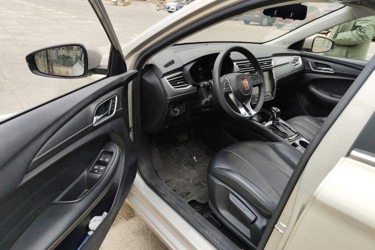 Used Roewe i5 2020 1.5L Automatic 4G Connect Luxury Flagship Edition Driver Seat