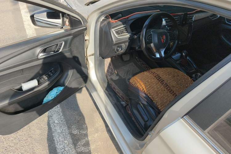 Used Roewe i5 2020 1.5L Automatic 4G Connect Luxury Flagship Edition Driver Seat