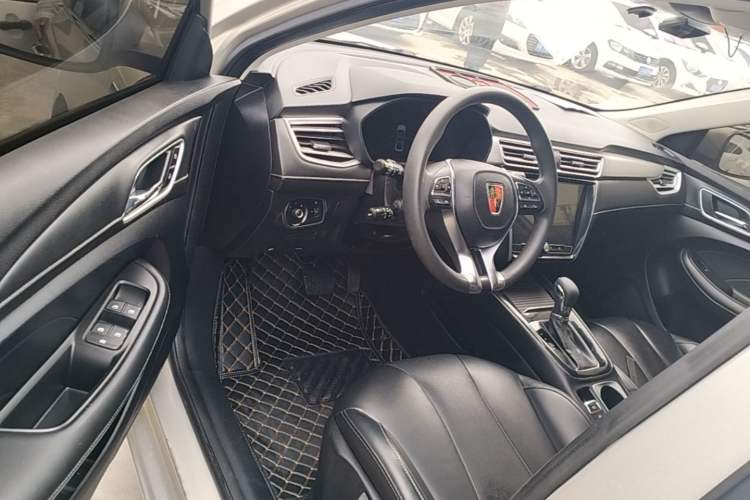 Used Roewe i5 2020 1.5L Automatic 4G Connect Luxury Flagship Edition Driver Seat