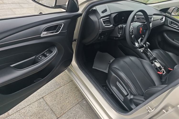 Used Roewe i5 2020 1.5L Automatic 4G Connect Luxury Flagship Edition Driver Seat