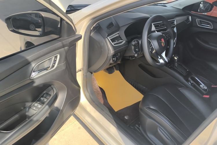 Used Roewe i5 2020 1.5L Automatic 4G Connect Luxury Flagship Edition Driver Seat