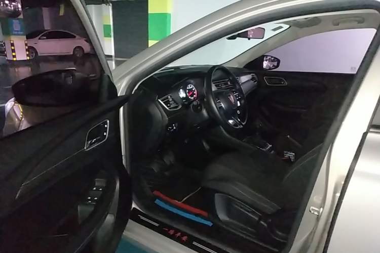 Used Roewe i5 2020 1.5L Manual 4G Connect Luxury Edition Driver Seat