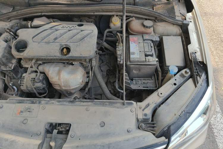 Used Roewe i5 2020 1.5L Automatic 4G Connect Luxury Flagship Edition Engine Bay Left