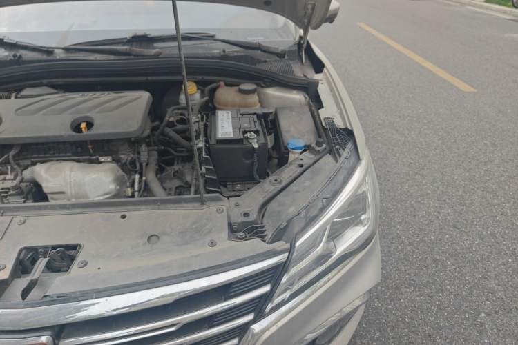 Used Roewe i5 2020 1.5L Automatic 4G Connect Luxury Flagship Edition Engine Bay Left